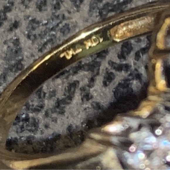 VINTAGE 10K YELLOW GOLD SAPPHIRE AND DIAMOND RING - Picture 8 of 8